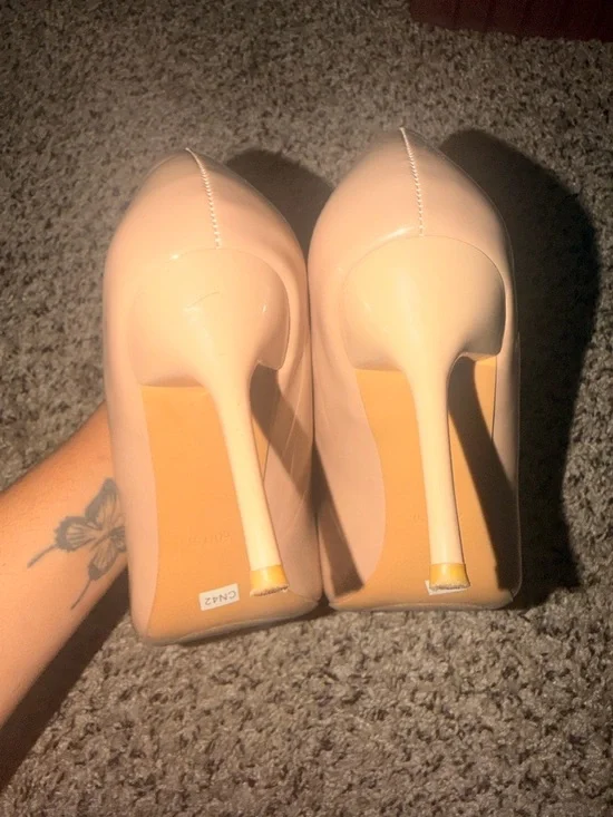 Nude Patent Pointed-Toe Pumps - Picture 5 of 5